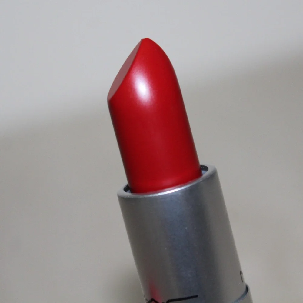 MAC Cosmetics ‘Russian Red’ Matte Lipstick (NWOB)